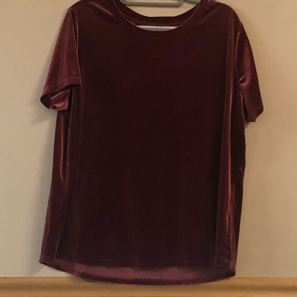 Maurices Size Large Burgundy Velour Short-sleeve Top
